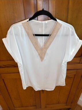 Chigant Chic White Satin Blouse with Beige V-Neck Lace Trim, C - Parisian Chic S